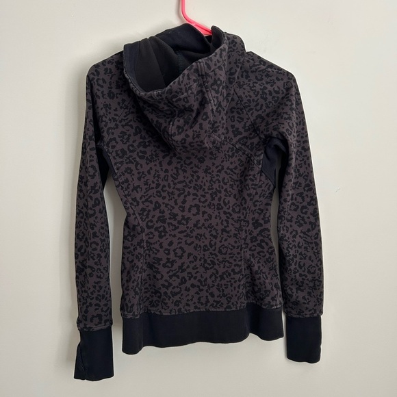 Athleta Triumph Printed Hoodie Cheetah Print Size XS - Picture 6 of 6